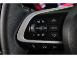 ステアリングスイッチ付きなのでオーディオの操作が手元で出来て便利ですね!