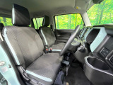 運転席シート廻りは使用感も少なく、良好な状態となっています。前オーナー様が丁寧に使っていたことがよくわかりますね。
