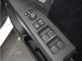 ◆パワーウィンドウスイッチ◆運転席から全席の窓の開閉操作を行うことが出来いつでも換気ができます!