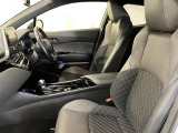 愛車の室内を抗菌・抗ウイルス・防臭パック【チタニア:車内にコーティングし抗菌、抗ウイルス効果を発揮しながら悪臭を付きにくく残りにくくします。】も取り扱いしています。
