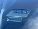 【トヨタセーフティセンス】走行中に前方の車両等を認識し、衝突しそうな時は警報とブレーキで衝突回避と被害軽減をアシスト。より安全にドライブをお楽しみいただけます。
