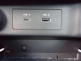 USB電源ソケットです。とても便利ですね!