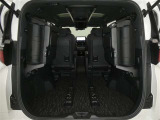 【シートアレンジ可能】ゆとりあるワイドな車内空間は、ドライブを始め買い物やレジャーなど、幅広く活躍します。一人でもみんなとでもお出かけを楽しみましょう!