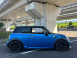 右側面です。車両全体のバランスや外装状態をご覧ください。