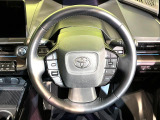 【純正革巻きステアリング】上質な革を使用することで、手にしっかり馴染みとても運転しやすいハンドルです♪