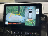 【パノラミックビューモニター】専用のカメラにより、上から見下ろしたような視点で360度クルマの周囲を確認することができます☆死角部分も確認しやすく、狭い場所での切り返しや駐車もスムーズに行えます。