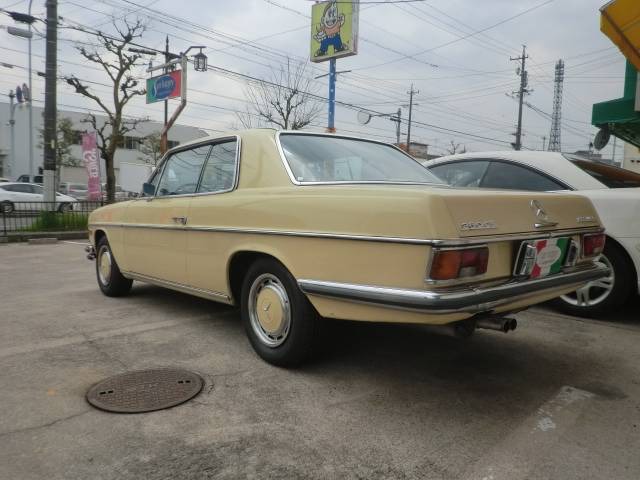 中古車 メルセデス ベンツ 280ce 100 000km アイボリー 愛知県 268万円 中古車情報 中古車検索なら 車選びドットコム 車選び Com