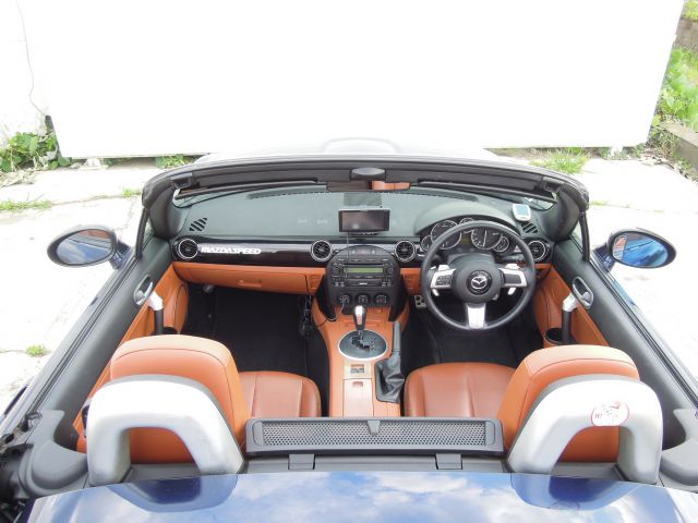 中古車 マツダ ロードスター 2 0 Vs Rht 電動オープン 本革シート キセノンライト シートヒーター の中古車詳細 77 672km ストーミーブルーマイカ 茨城県 9万円 中古車情報 中古車検索なら 車選びドットコム 車選び Com